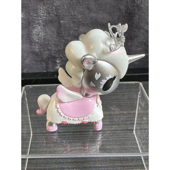 tokidoki Toys Tokidoki Unicorno Cherry Blossom Series Petal Vinyl